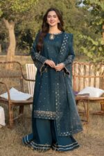 Qalamkar 3pcs Lawn Embroidered With Organza Emb Dupatta - 3090